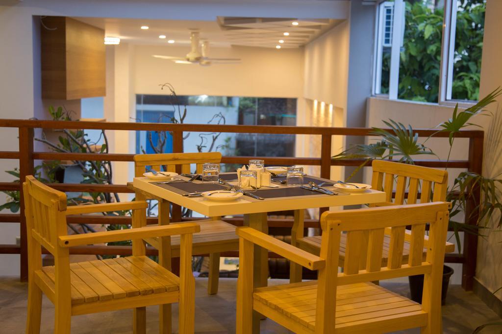 Guest house Kuredhi Beach