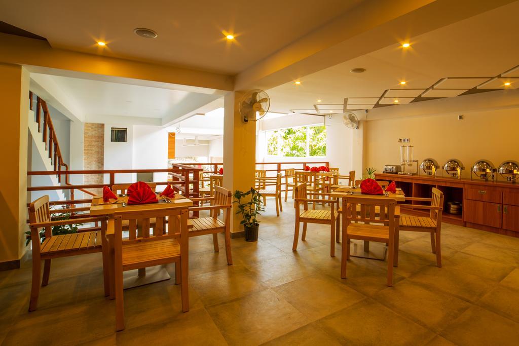 Kuredhi Beach 3*