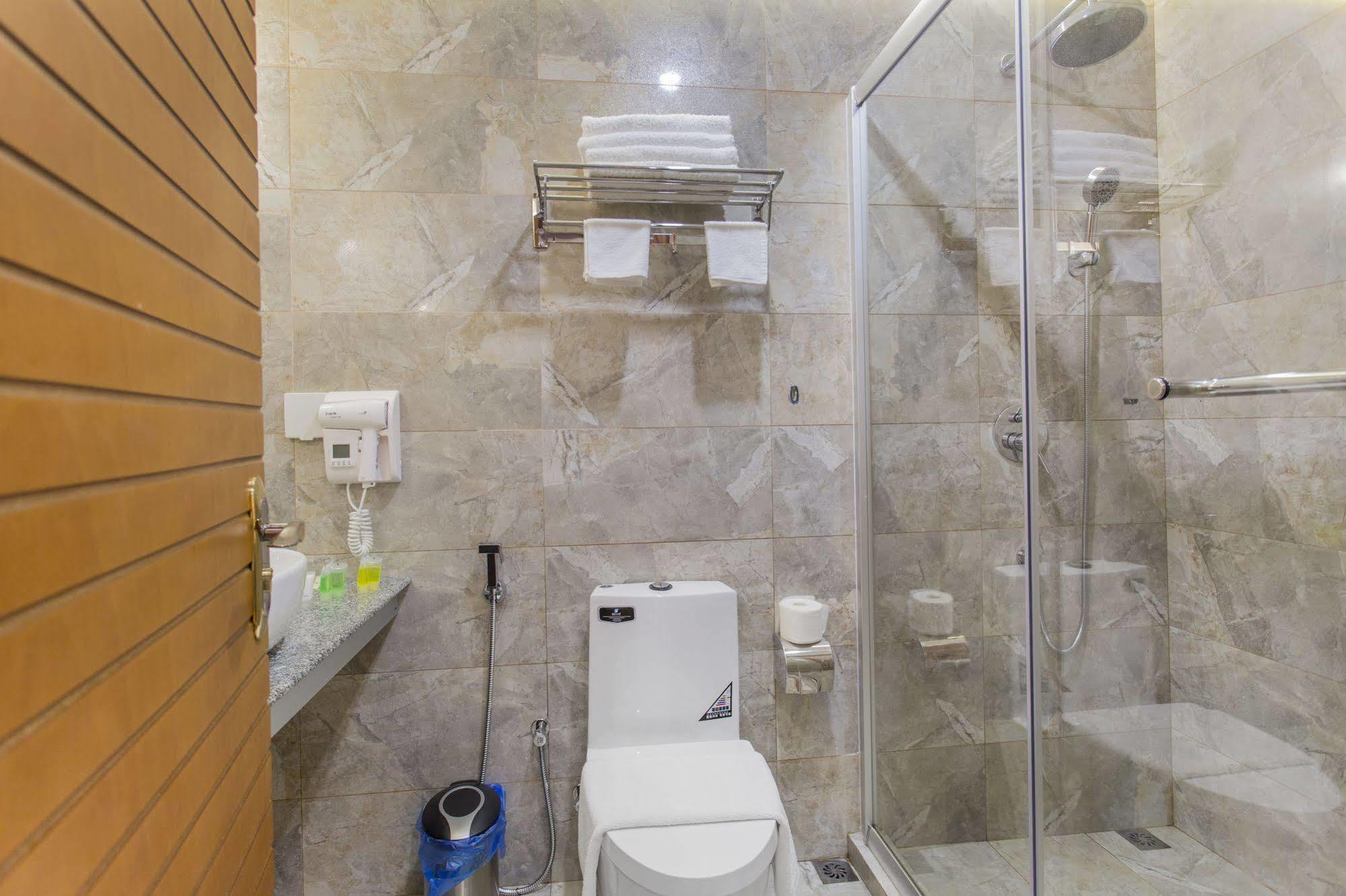 Kuredhi Beach Guest house 3*