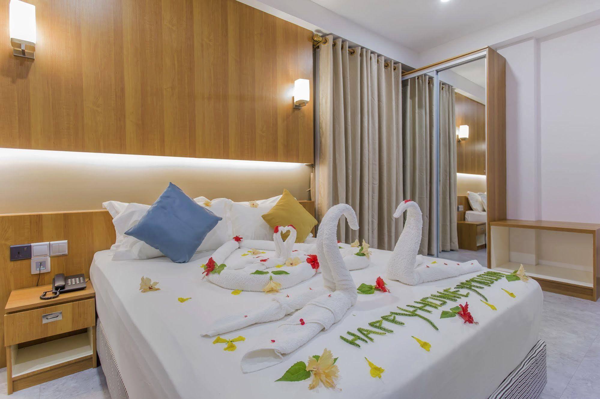 Kuredhi Beach Guest house Maafushi